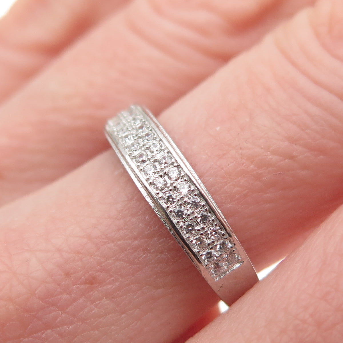 925 Sterling Silver Round-Cut C Z Sparkle Band Ring Size 7