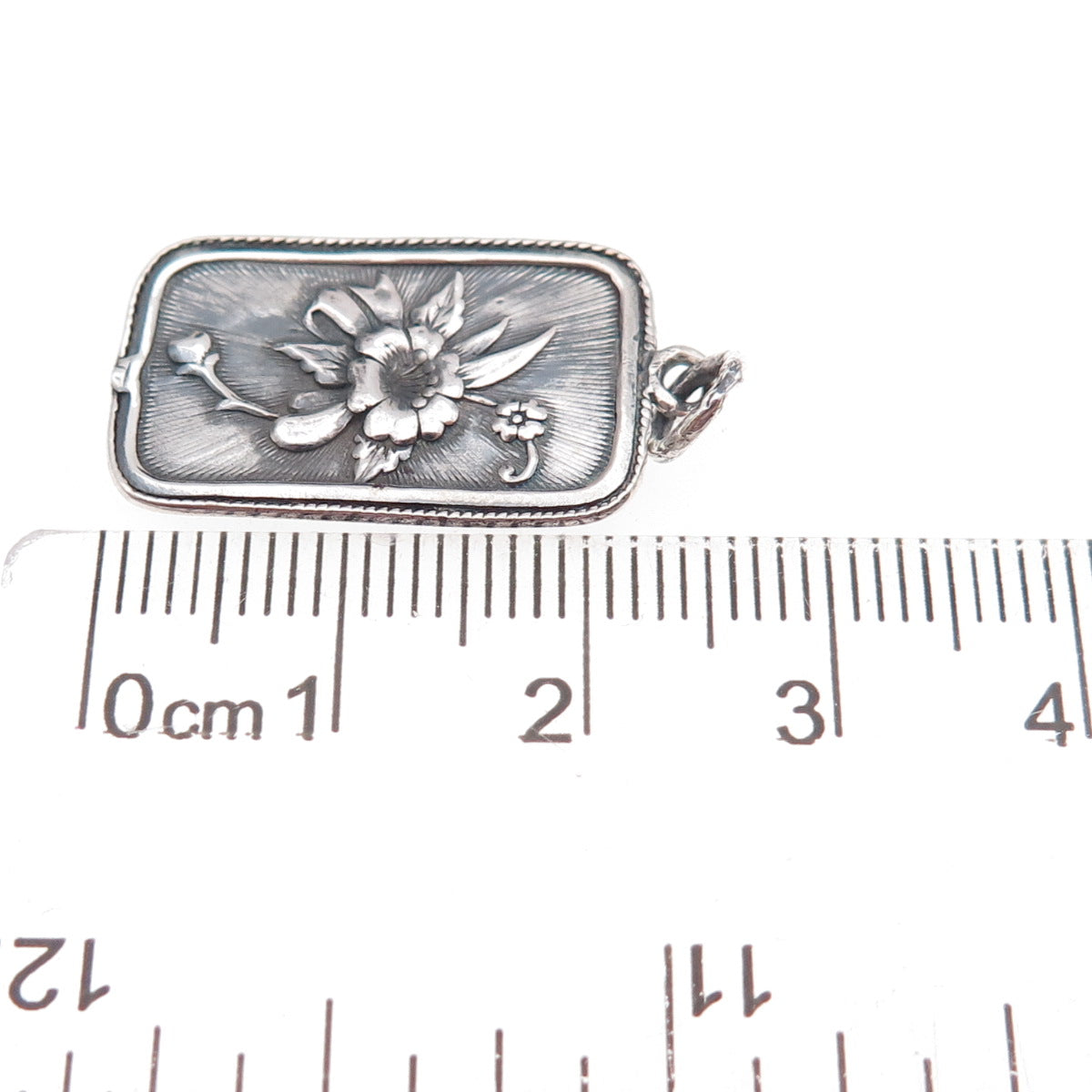 925 Sterling Silver Vintage Floral Chinese Character Oxidized Charm Pendant
