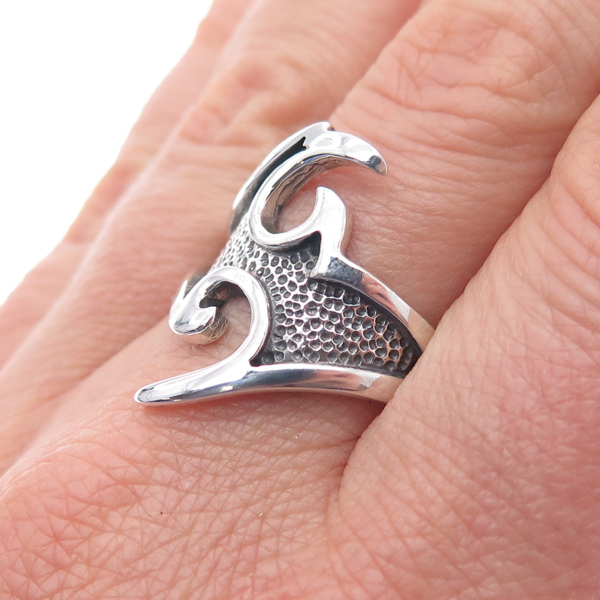 925 Sterling Silver Vintage Modernist Flame Oxidized Ring Size 9.75