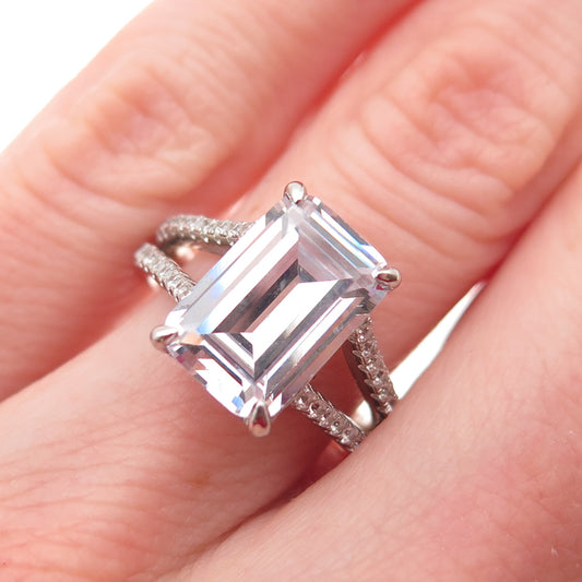 DSMK 925 Sterling Silver Emerald & Round-Cut C Z Engagement Ring Size 6.25