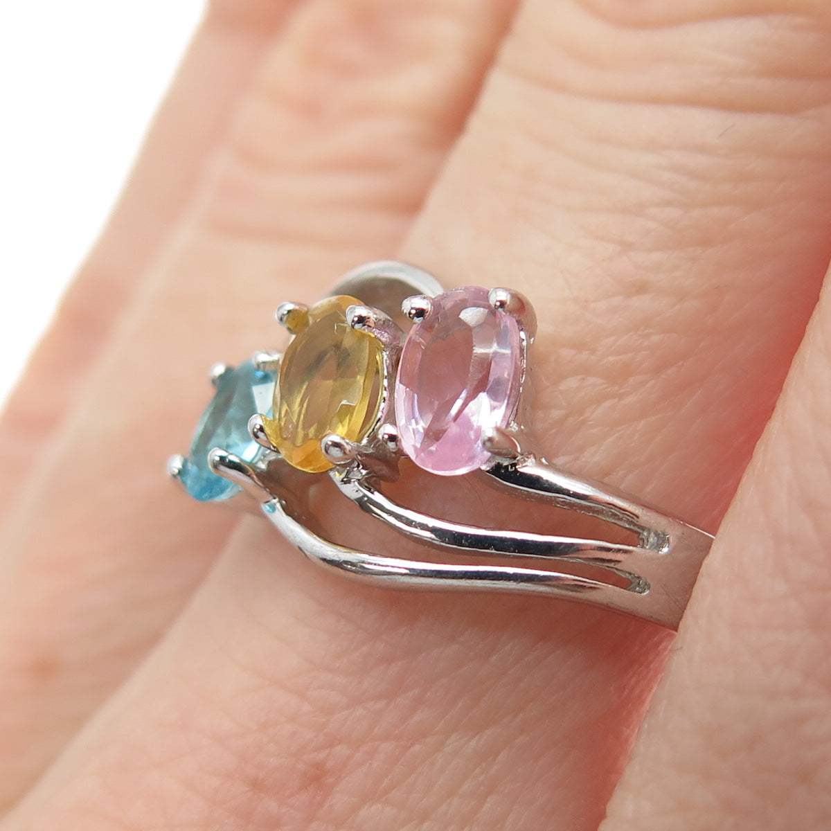 925 Sterling Silver Oval-Cut Multi-Color C Z Wavy Ring Size 7.25