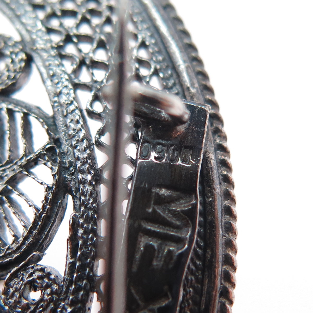 900 Silver Vintage Mexico Sombrero Hat Filigree Oxidized Pin Brooch