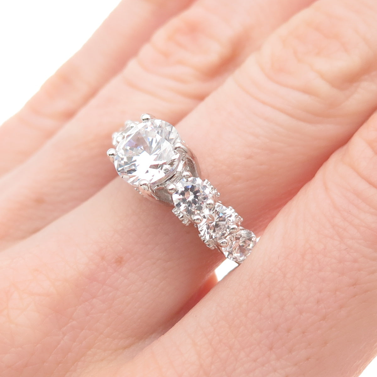 925 Sterling Silver Round-Cut C Z Engagement Ring Size 7