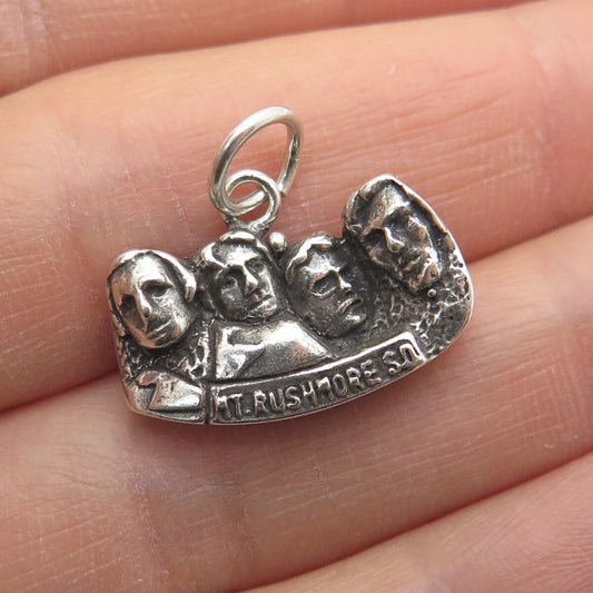 925 Sterling Silver Vintage Mount Rushmore Oxidized Minimalist Charm Pendant