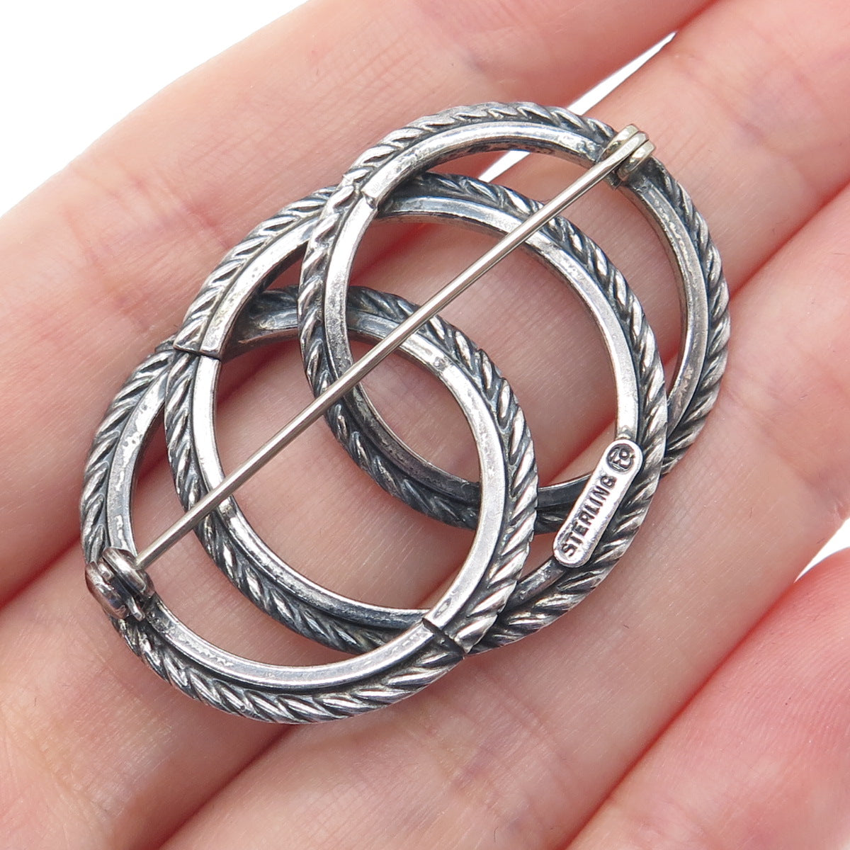 DANECRAFT FELCH & CO. 925 Sterling Silver Vintage Interlocked Circles Pin Brooch