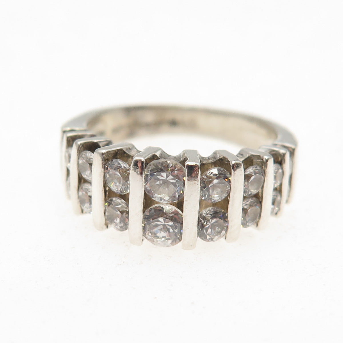 925 Sterling Silver Round-Cut C Z Ribbed Ring Size 6
