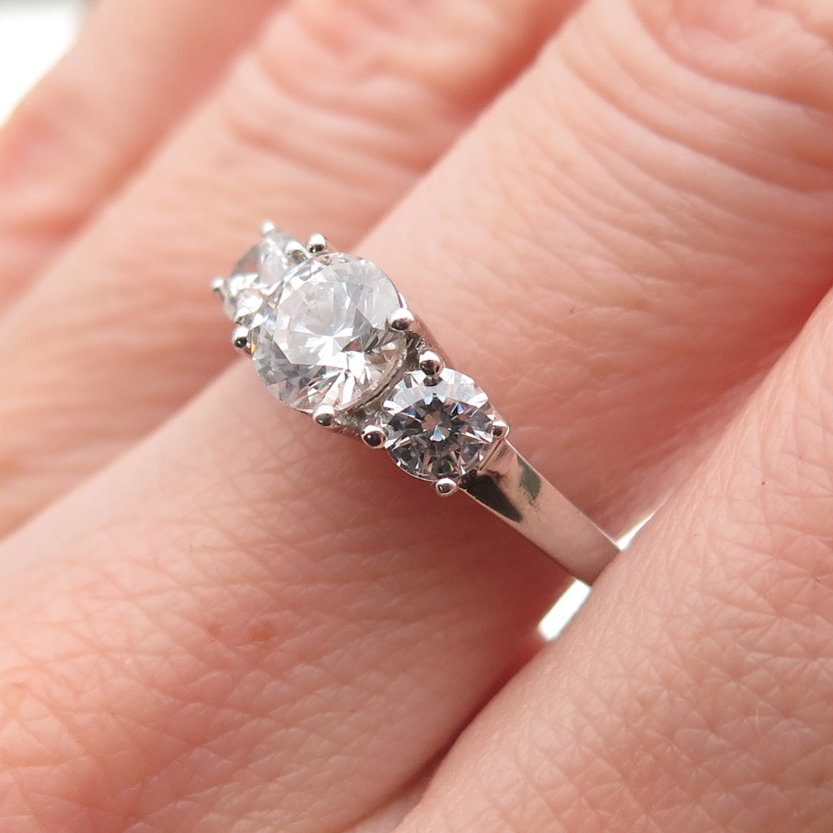 925 Sterling Silver Round-Cut C Z Engagement Ring Size 7.25