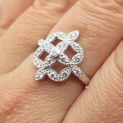 925 Sterling Silver Round-Cut Shaped C Z Modernist Ring Size 7