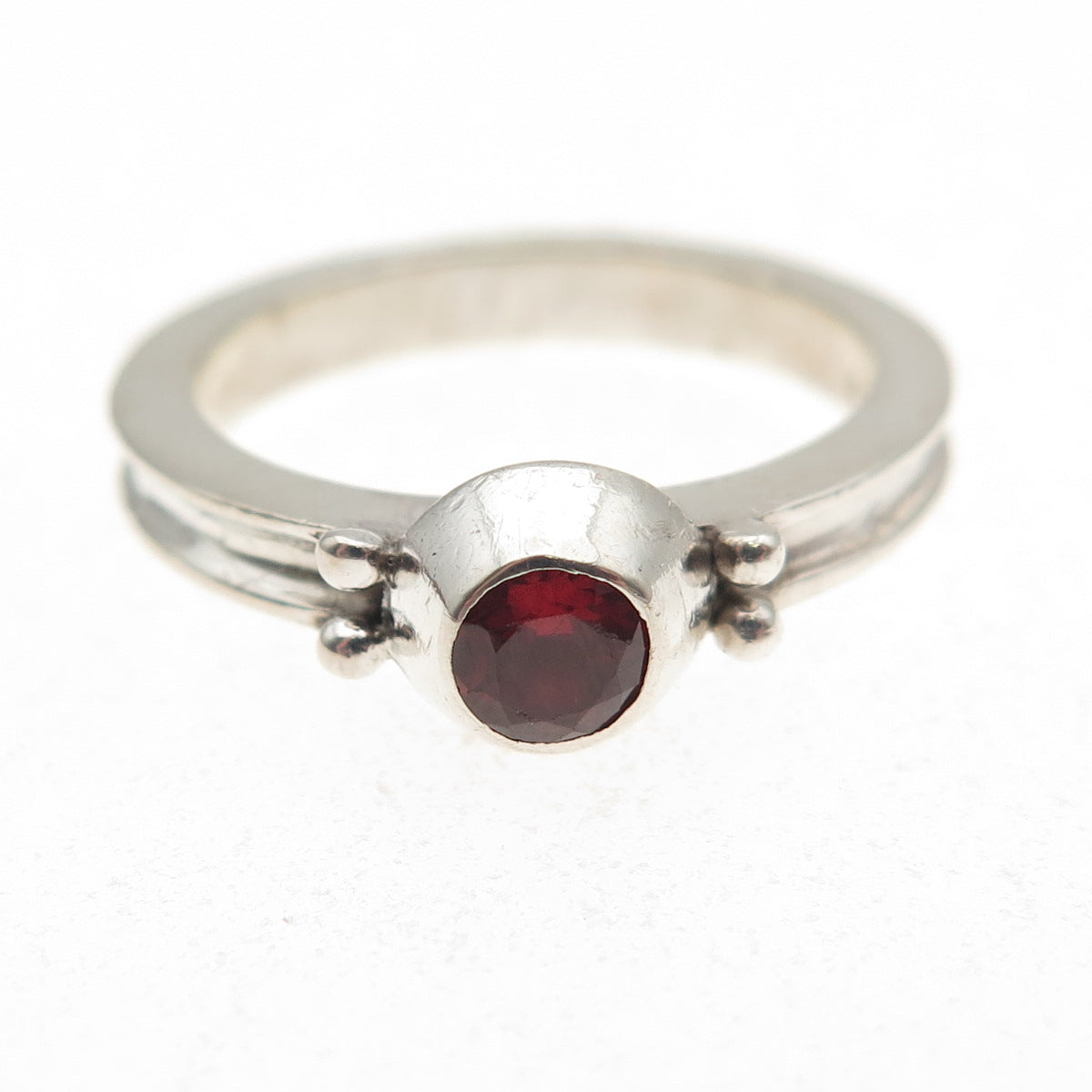 925 Sterling Silver Vintage Real Red Garnet Modernist Ring Size 6.75