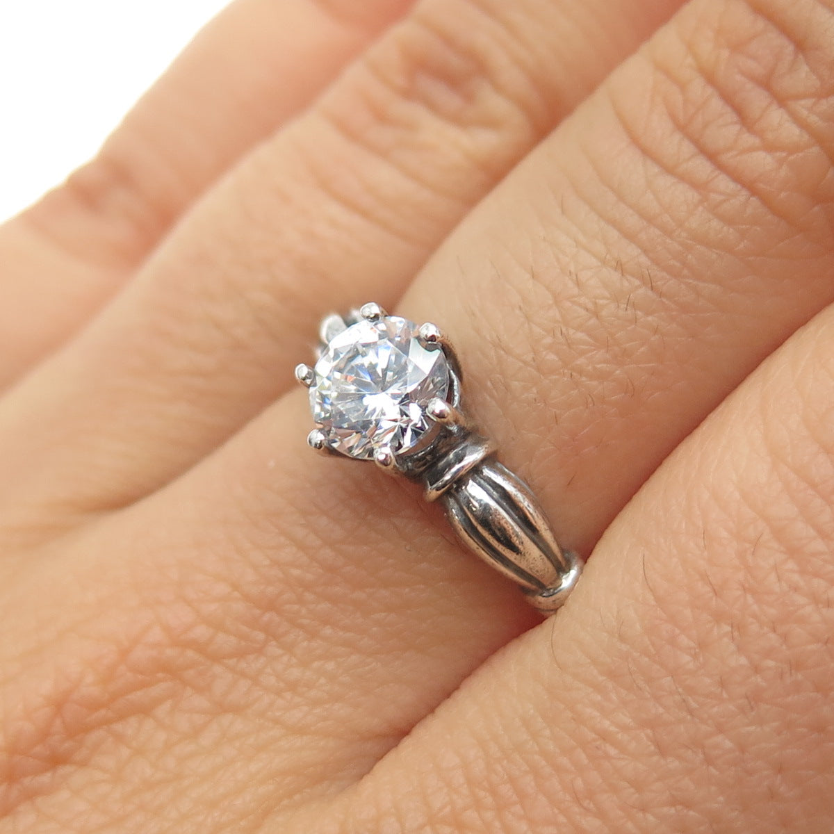 925 Sterling Silver Vintage Round-Cut C Z Engagement Oxidized Ring Size 7.25