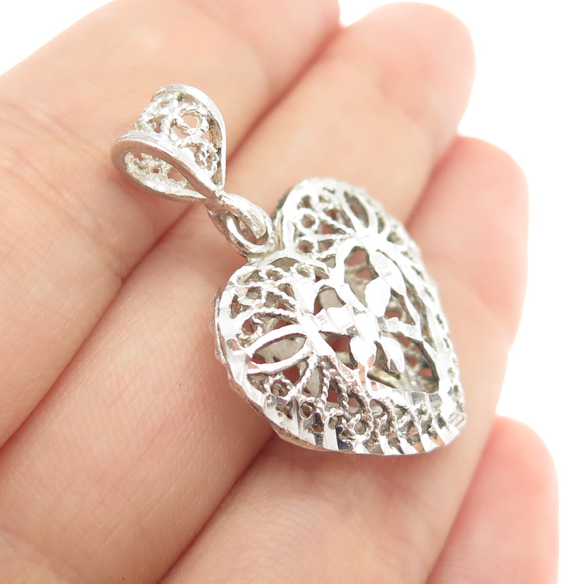 925 Sterling Silver Vintage Flower Filigree Heart Charm Pendant