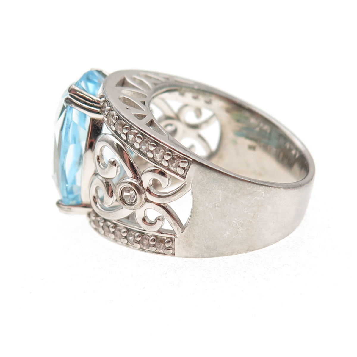 925 Sterling Silver Real Blue & White Topaz Heart Ornate Ring Size 7.25