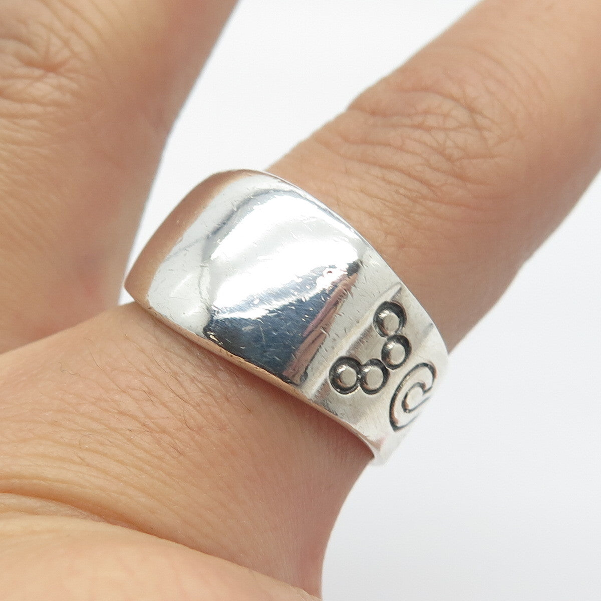 925 Sterling Silver Vintage Etched Ring Size 9