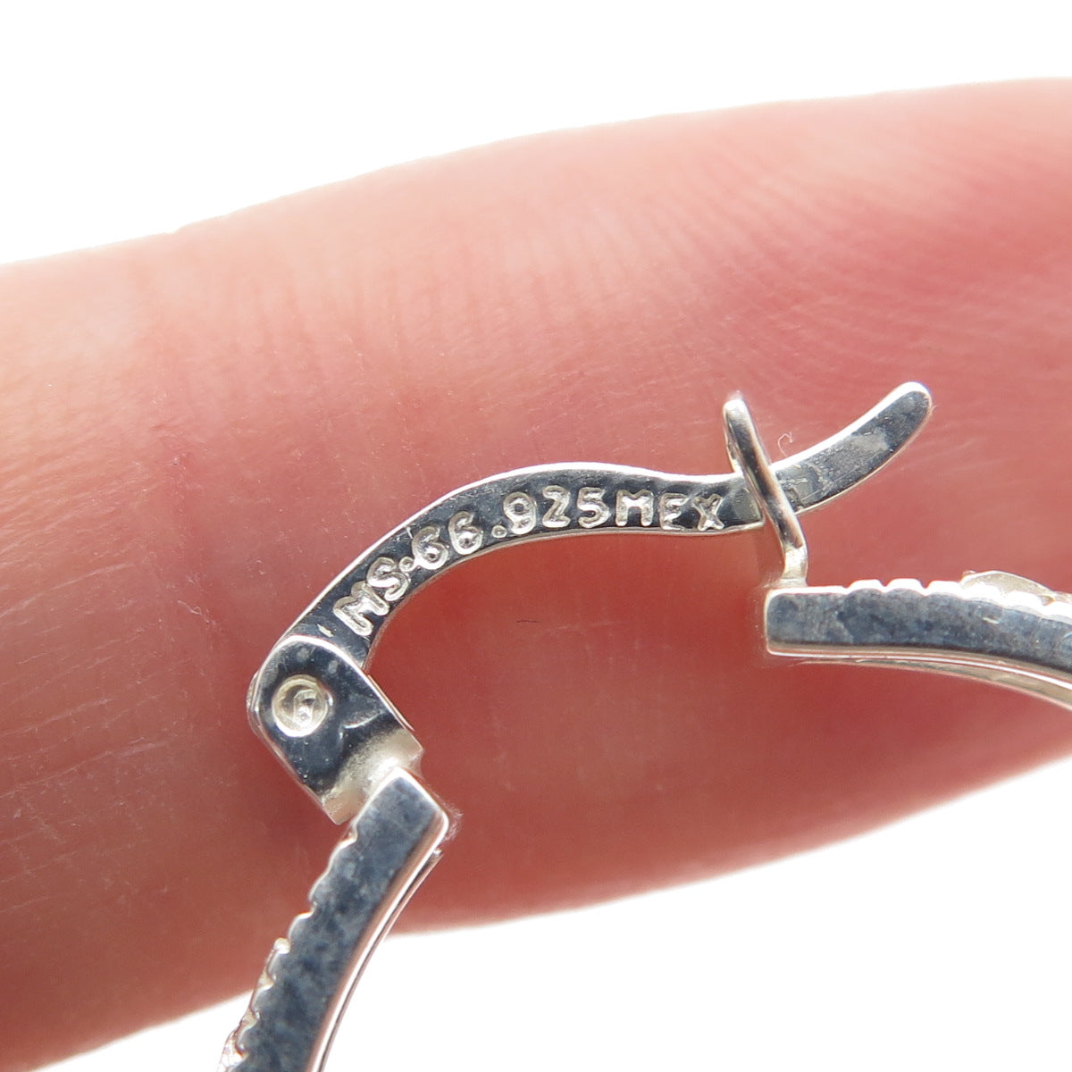 925 Sterling Silver Vintage Mexico Diamond-Cut Flower Hoop Earrings