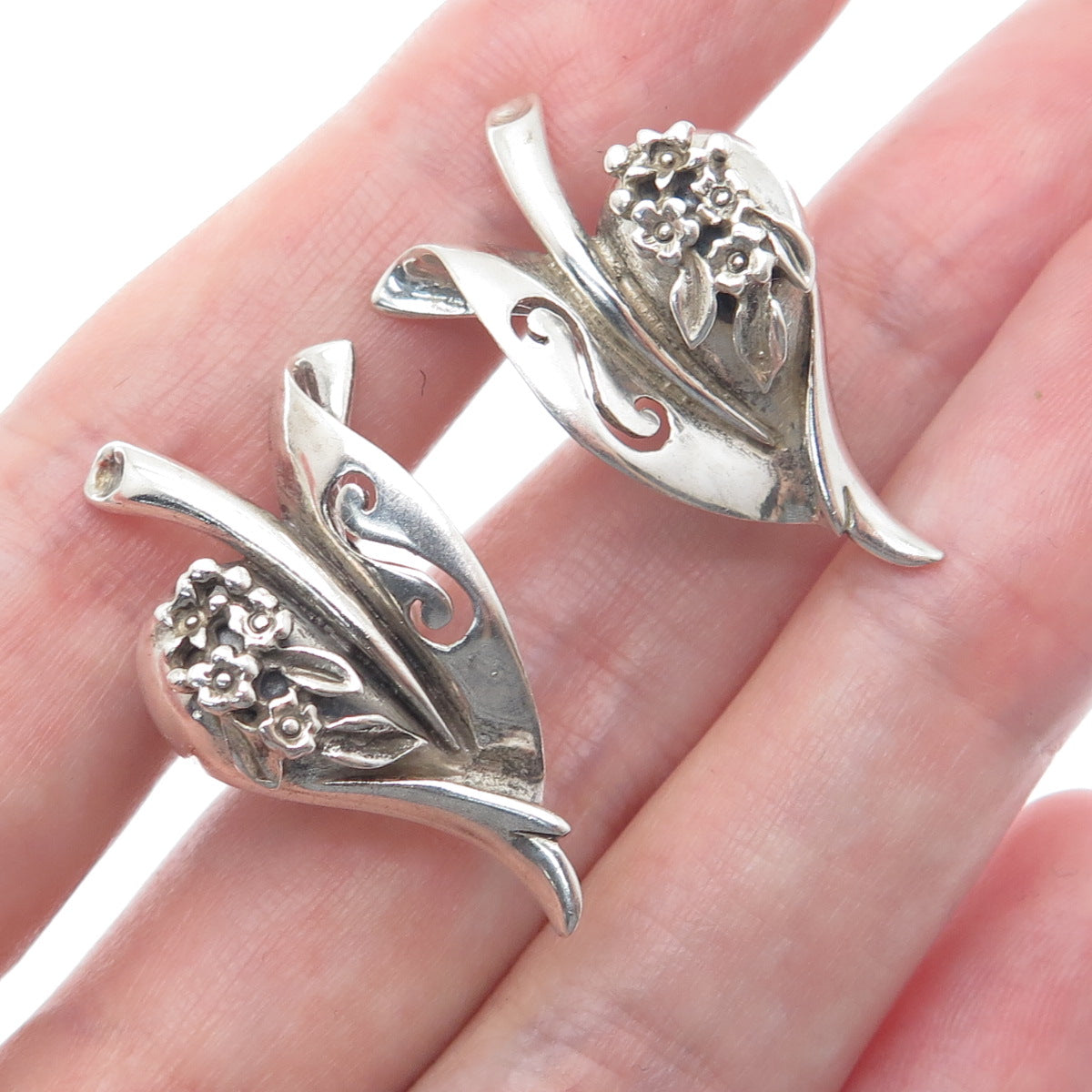 925 Sterling Silver Vintage Modernist Flower Heart Screw Back Earrings