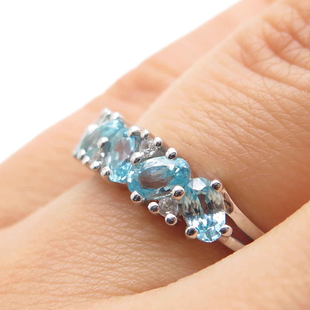 925 Sterling Silver Real Oval-Cut Blue & Round-Cut White Topaz Ring Size 6.25