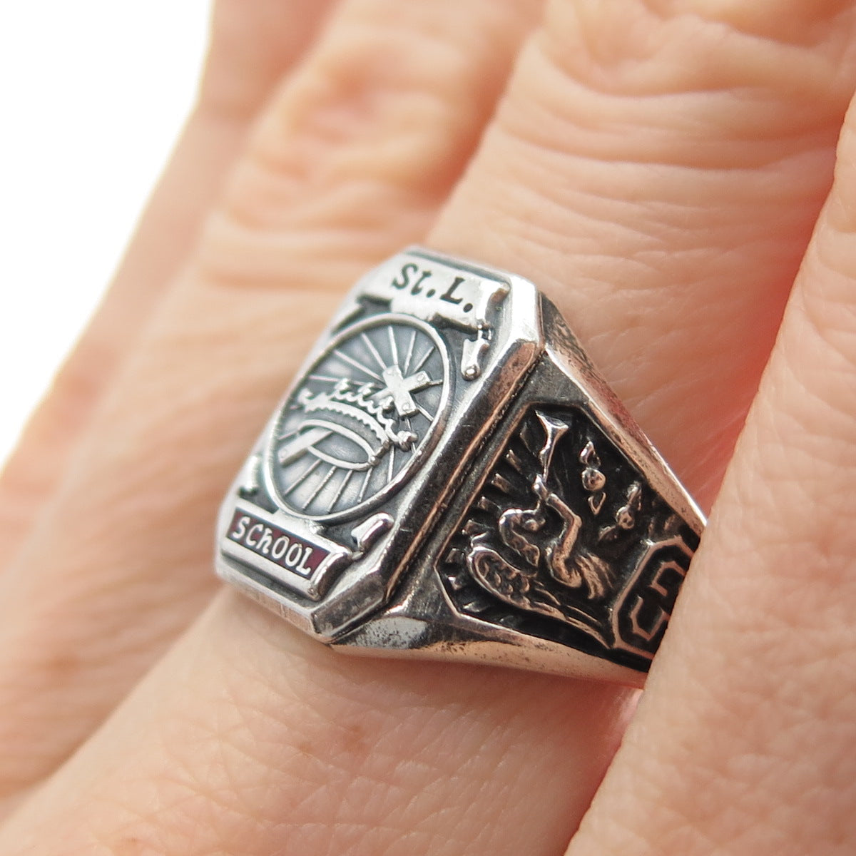 925 Sterling Silver Vintage 1953 Enamel St. Louis School Oxidized Ring Size 6.5