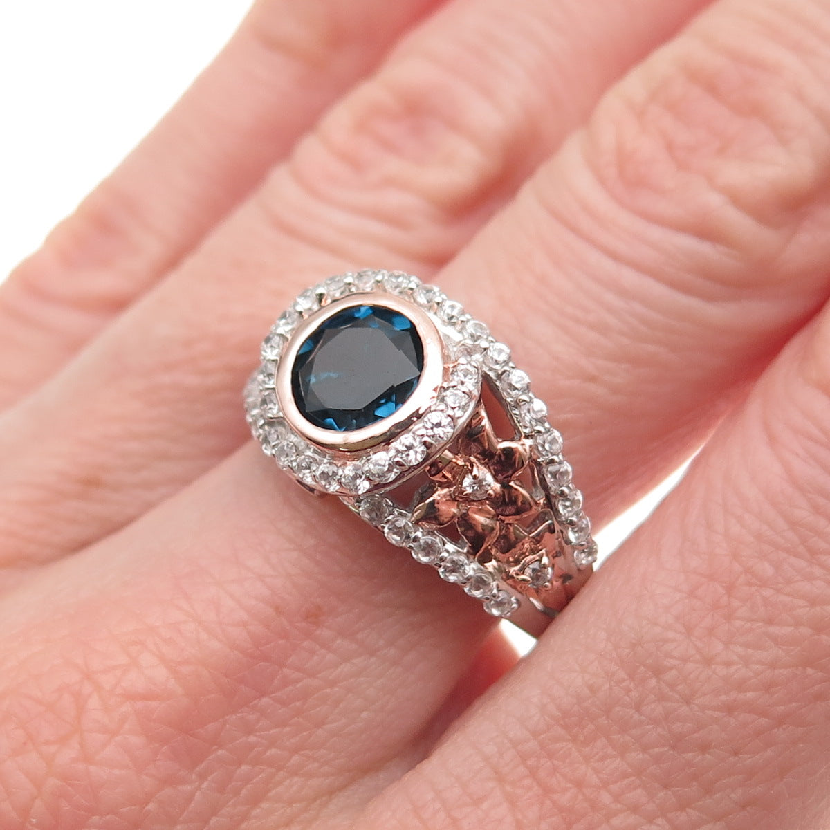 DSMK 925 Sterling Silver 2-Tone Real White Topaz & Blue C Z Ring Size 7.25
