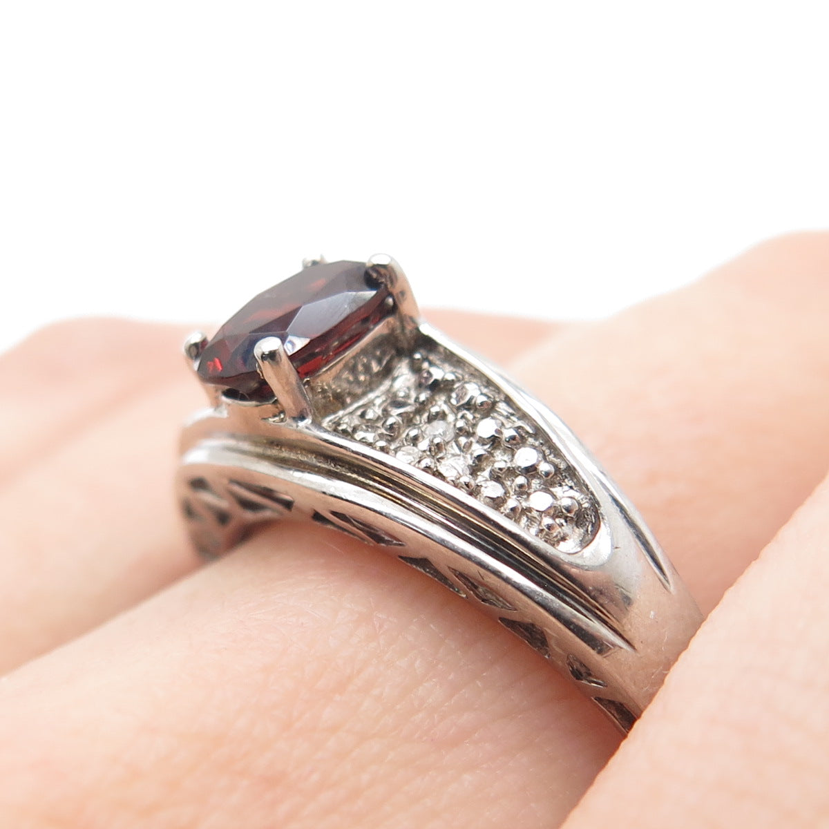 925 Sterling Silver Real Diamond Accent & Red Garnet Ring Size 10