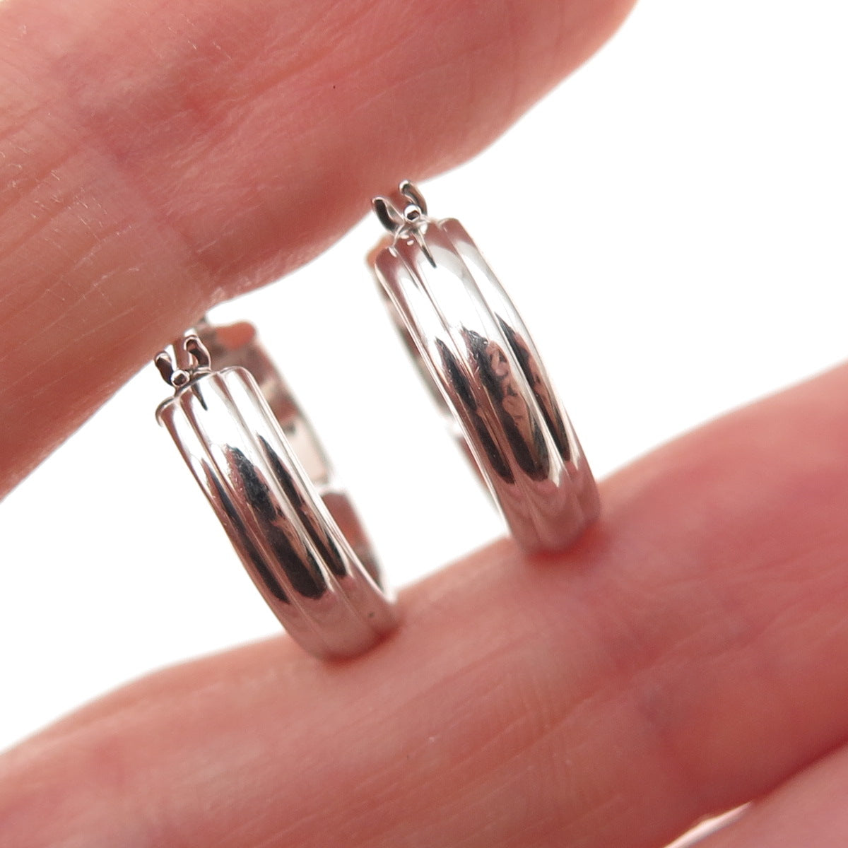 Jacmel Mauritius 14K White Gold Hoop Earrings