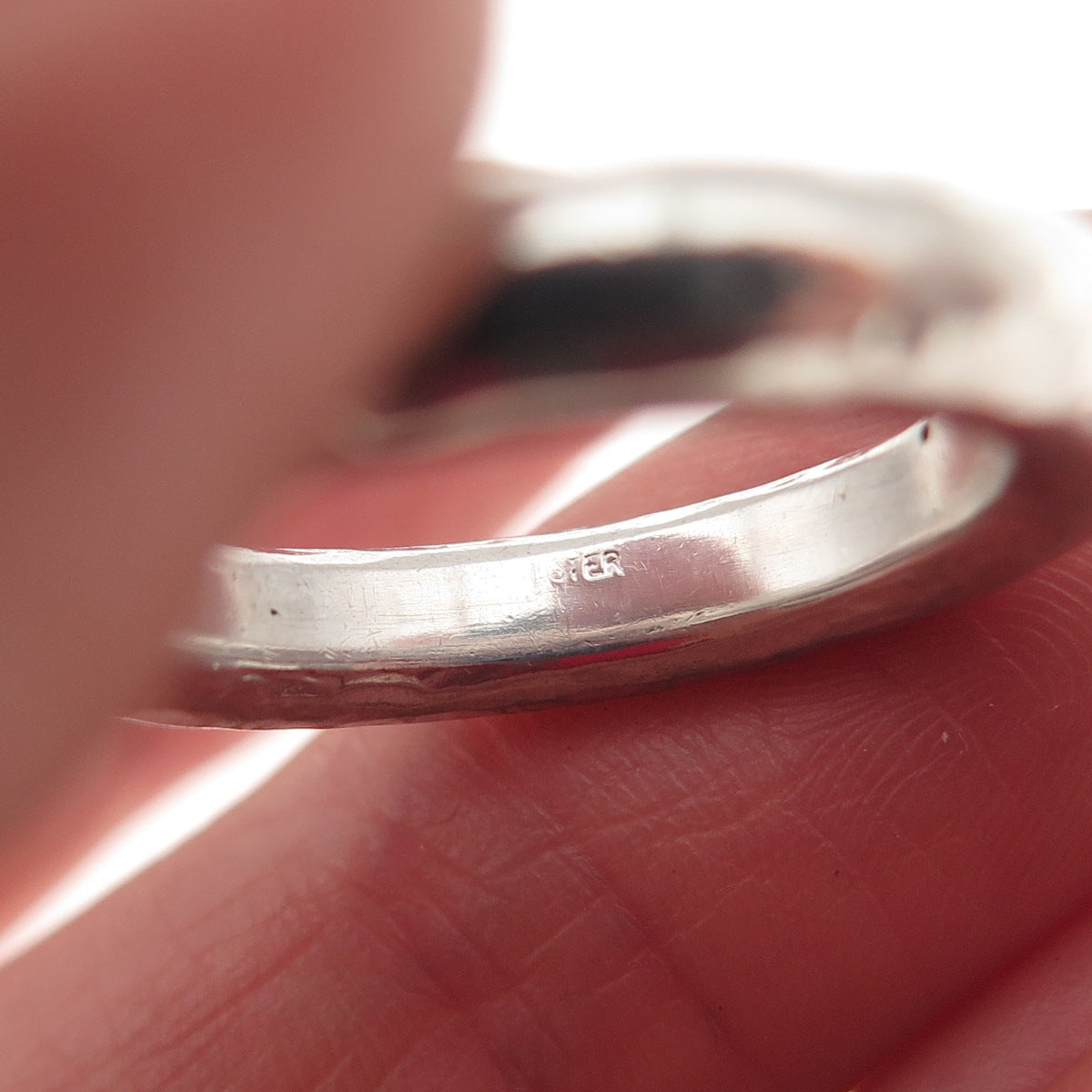 925 Sterling Silver Vintage Hammered Band Ring Size 7.25