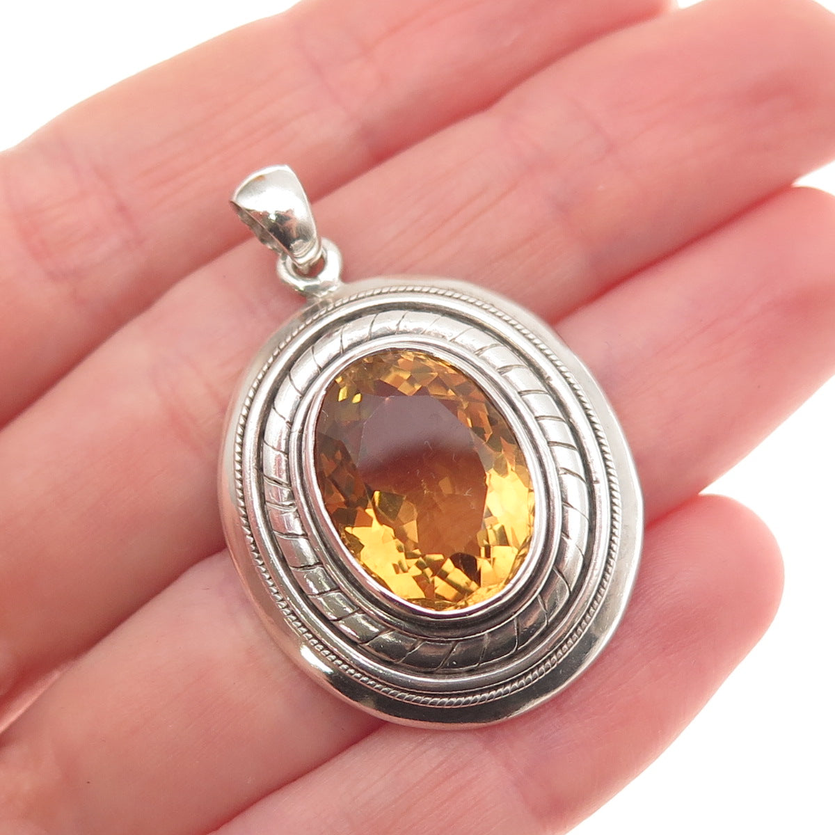 925 Sterling Silver Vintage Real Oval-Cut Citrine Pendant