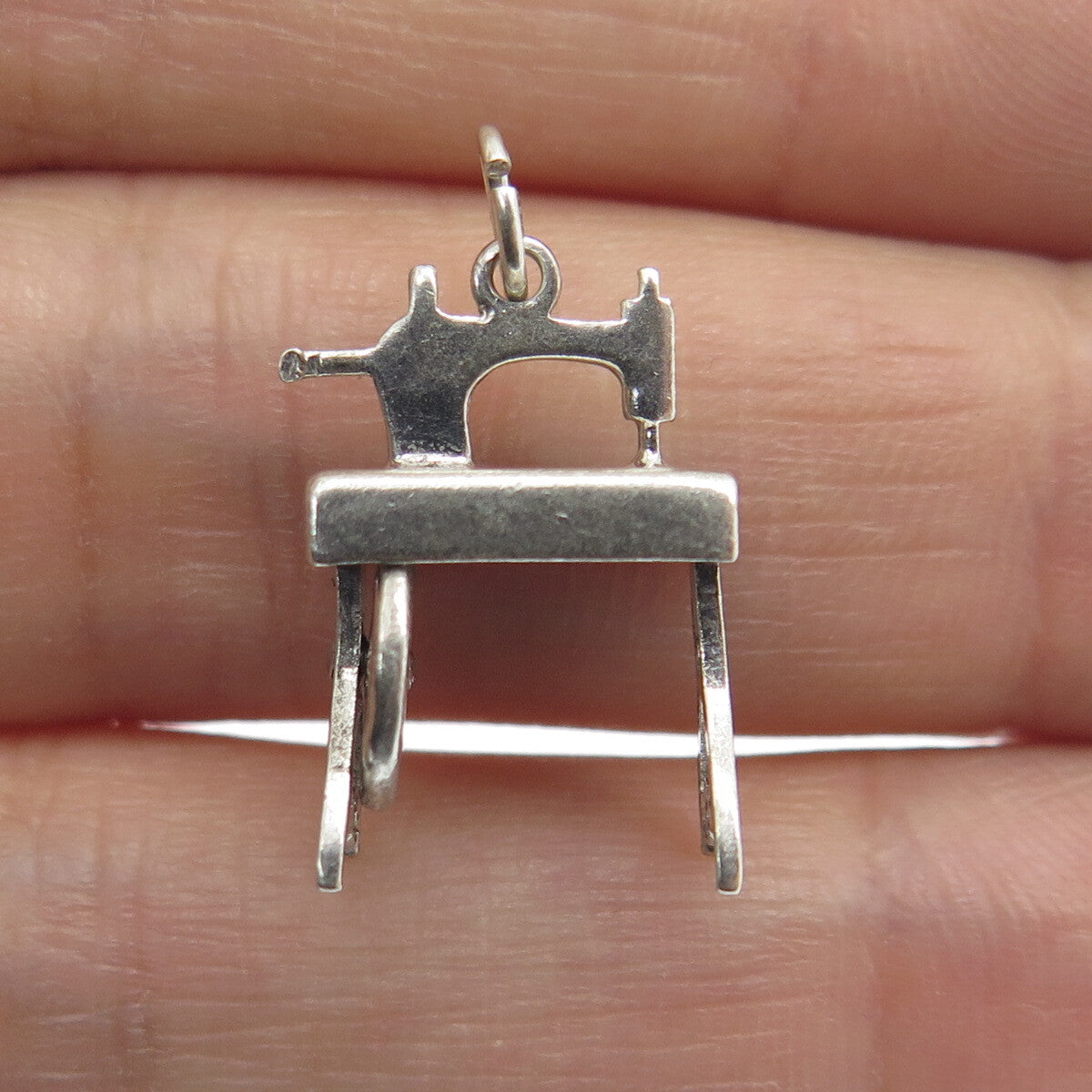 CARL ART 925 Sterling Silver Antique Art Deco Sewing Machine 3D Pendant