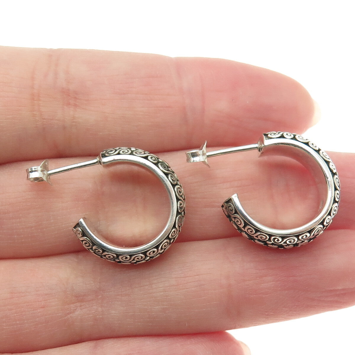 JGD JANICE GIRARDI 925 Sterling Silver Vintage Swirl Hoop Oxidized Earrings
