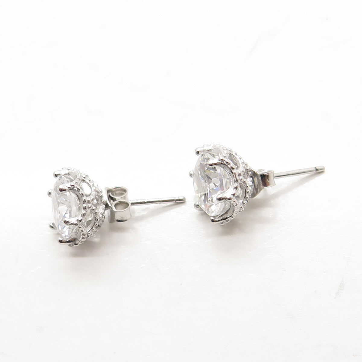 925 Sterling Silver Round-Cut Shaped C Z Stud Earrings