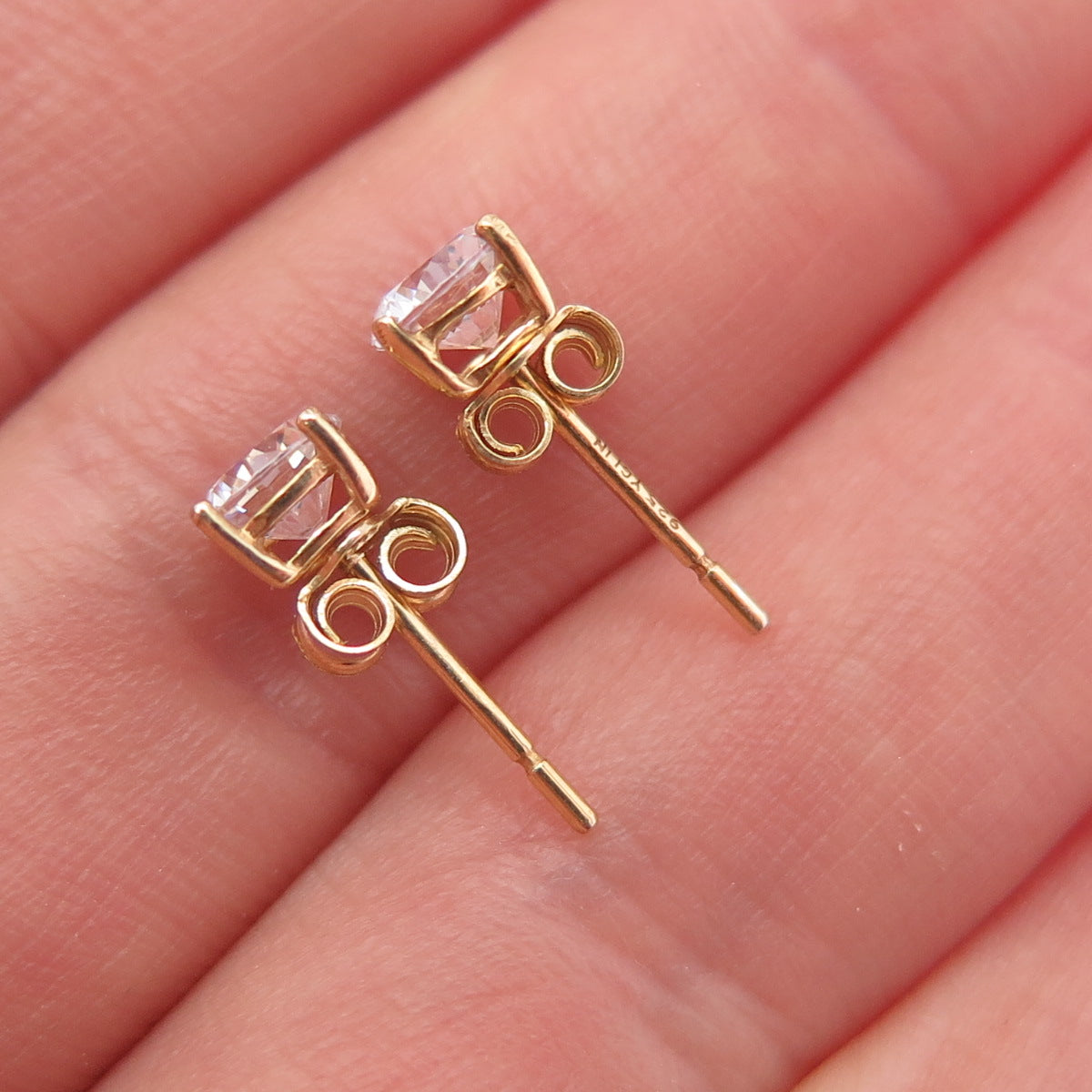 925 Sterling Silver Gold Plated Round-Cut C Z Stud Earrings