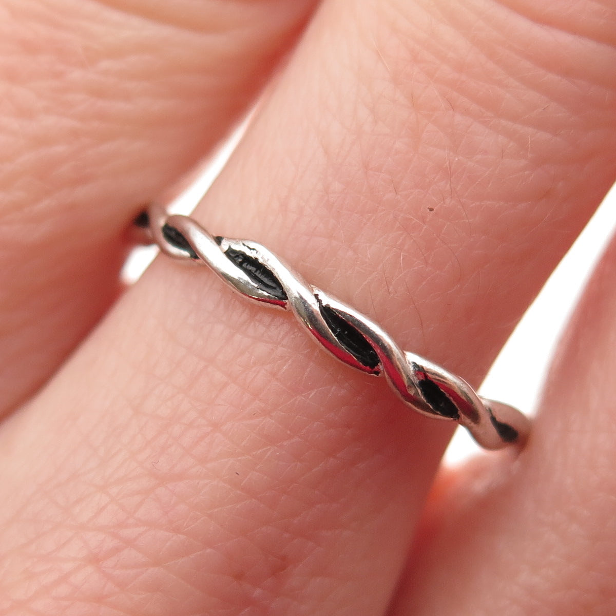 AVON 925 Sterling Silver Vintage Woven Stackable Oxidized Band Ring Size 9