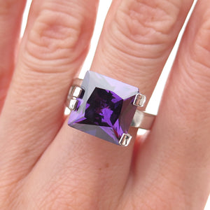 Charles Winston 925 Sterling Silver Princess-Cut Purple C Z Ring Size 8.5