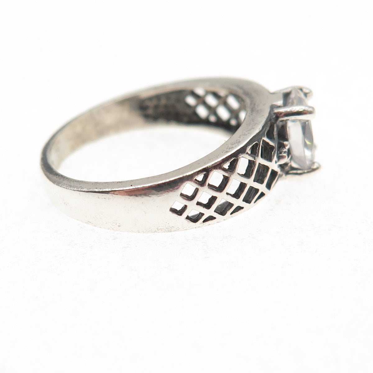 925 Sterling Silver Vintage Oval & Round-Cut C Z Oxidized Ring Size 5.25