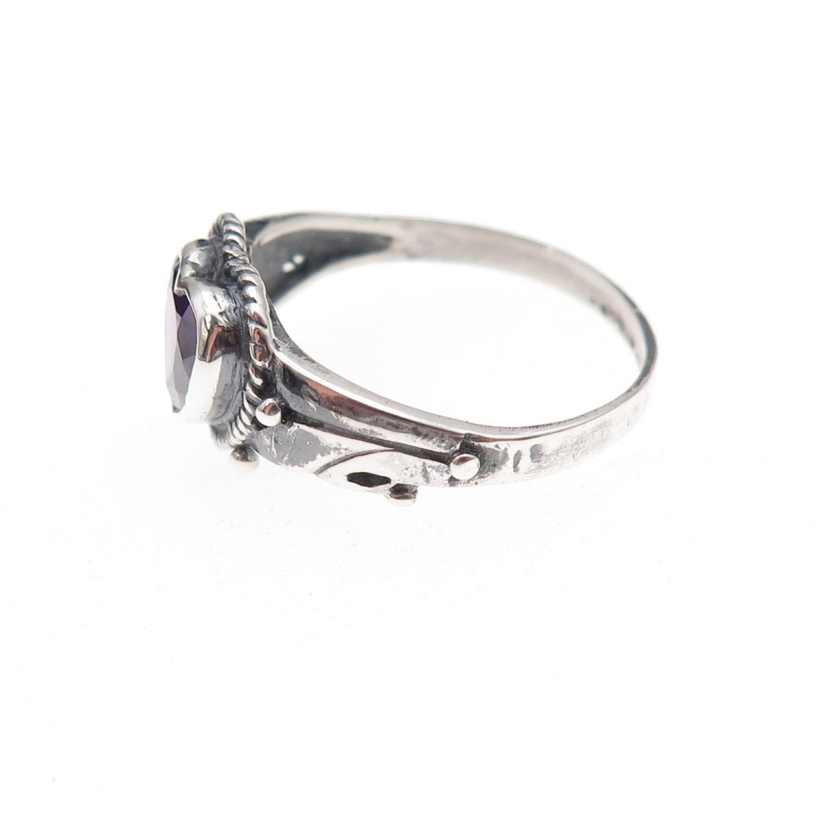 925 Sterling Silver Vintage Real Amethyst Heart Oxidized Ring Size 6.5