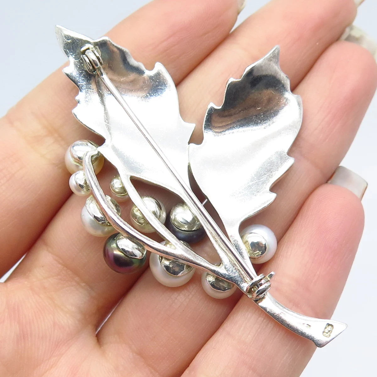925 Sterling Silver Vintage Philippines Real Pearl & Enamel Leaf Pin Brooch