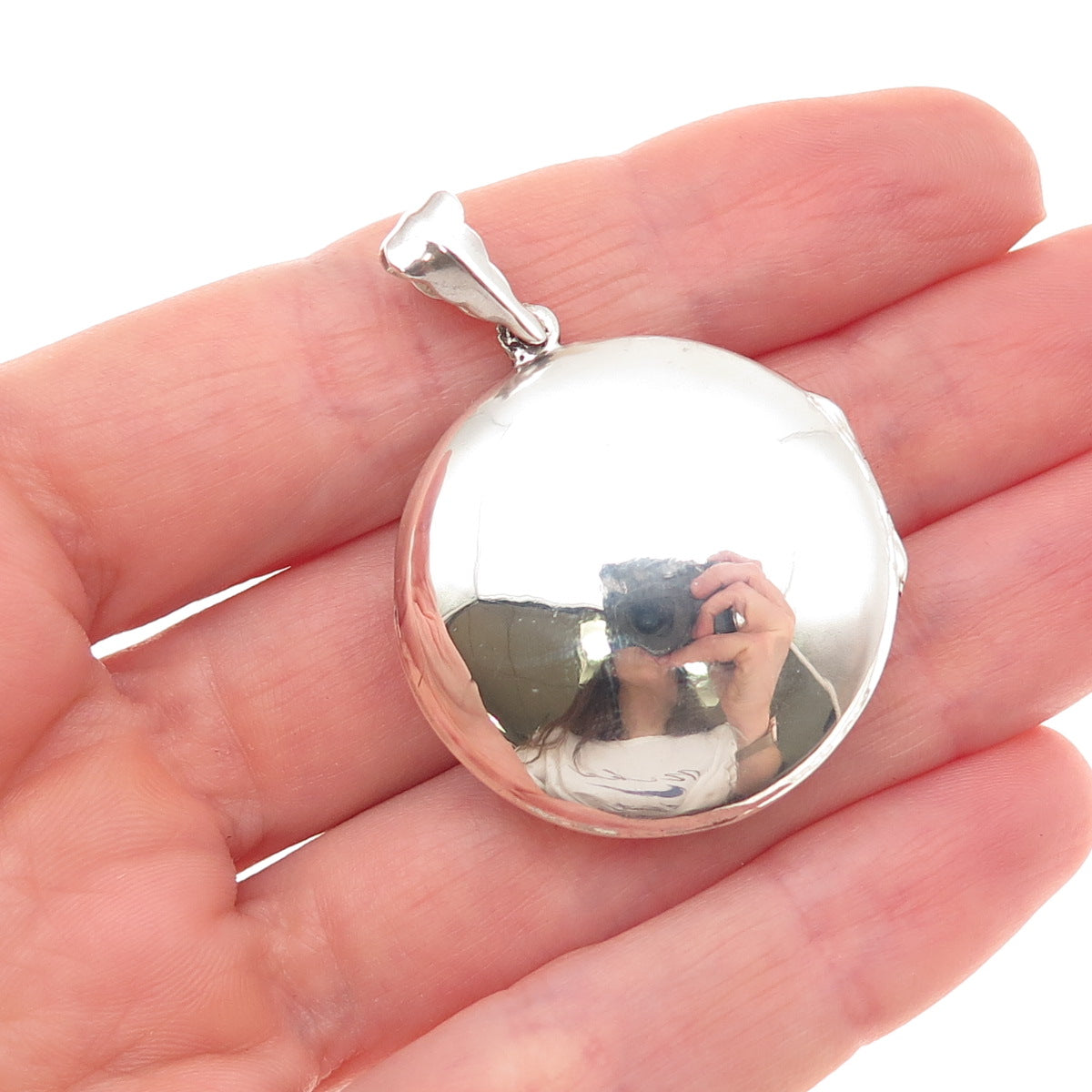 925 Sterling Silver Vintage Diamond-Cut Round Locket Charm Pendant