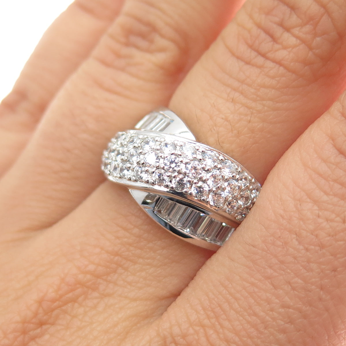 ROSS SIMONS Sterling Silver Emerald & Round-Cut C Z Crisscross Ring Size 7.25