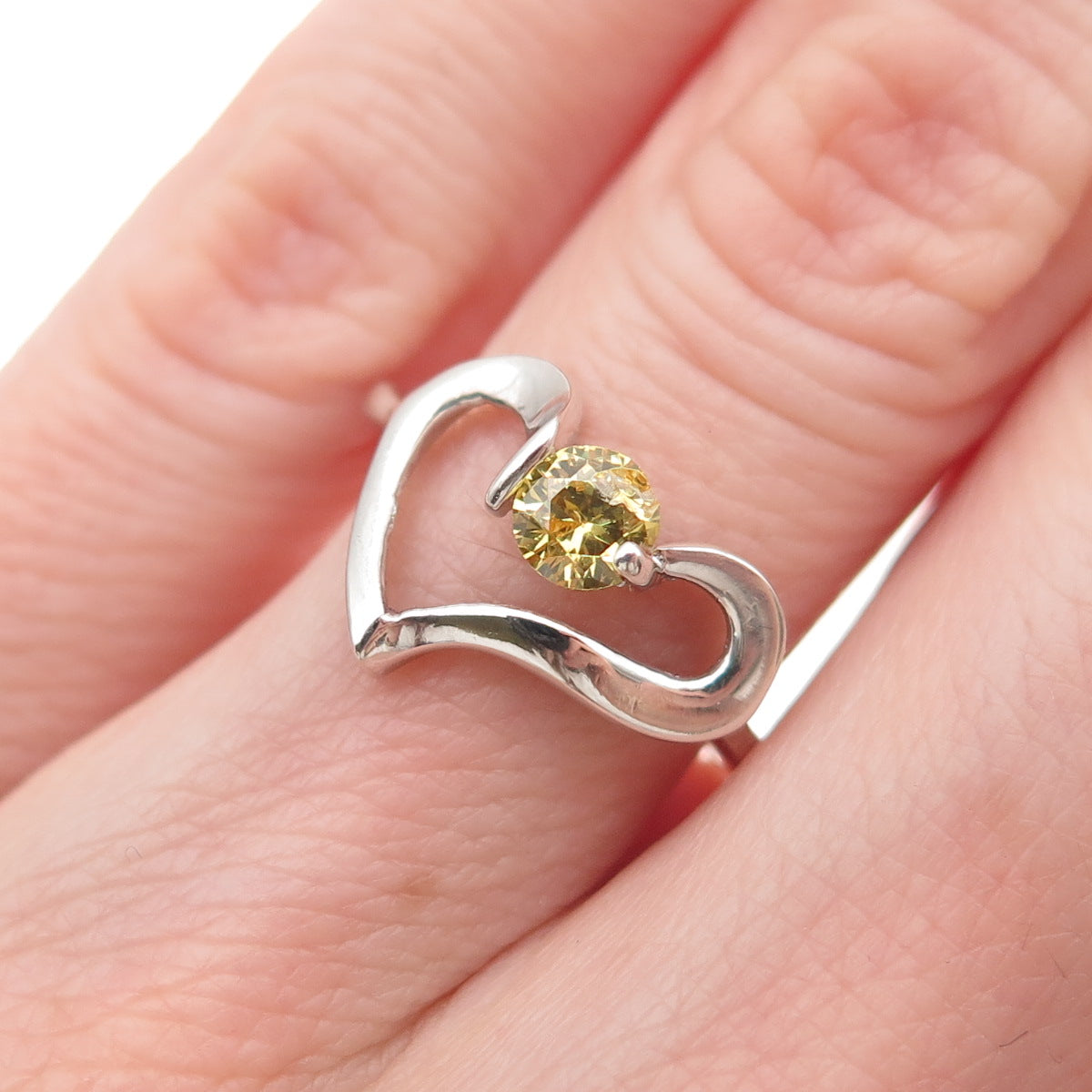 925 Sterling Silver Round-Cut Canary C Z Heart Ring Size 6