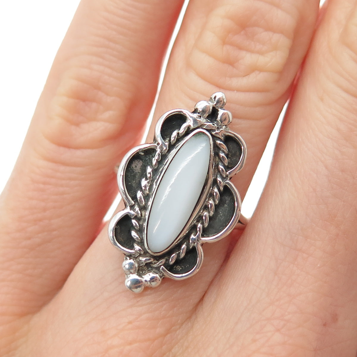 Old Pawn Sterling Silver Vintage Southwestern Chalcedony Tribal Ring Size 6.5