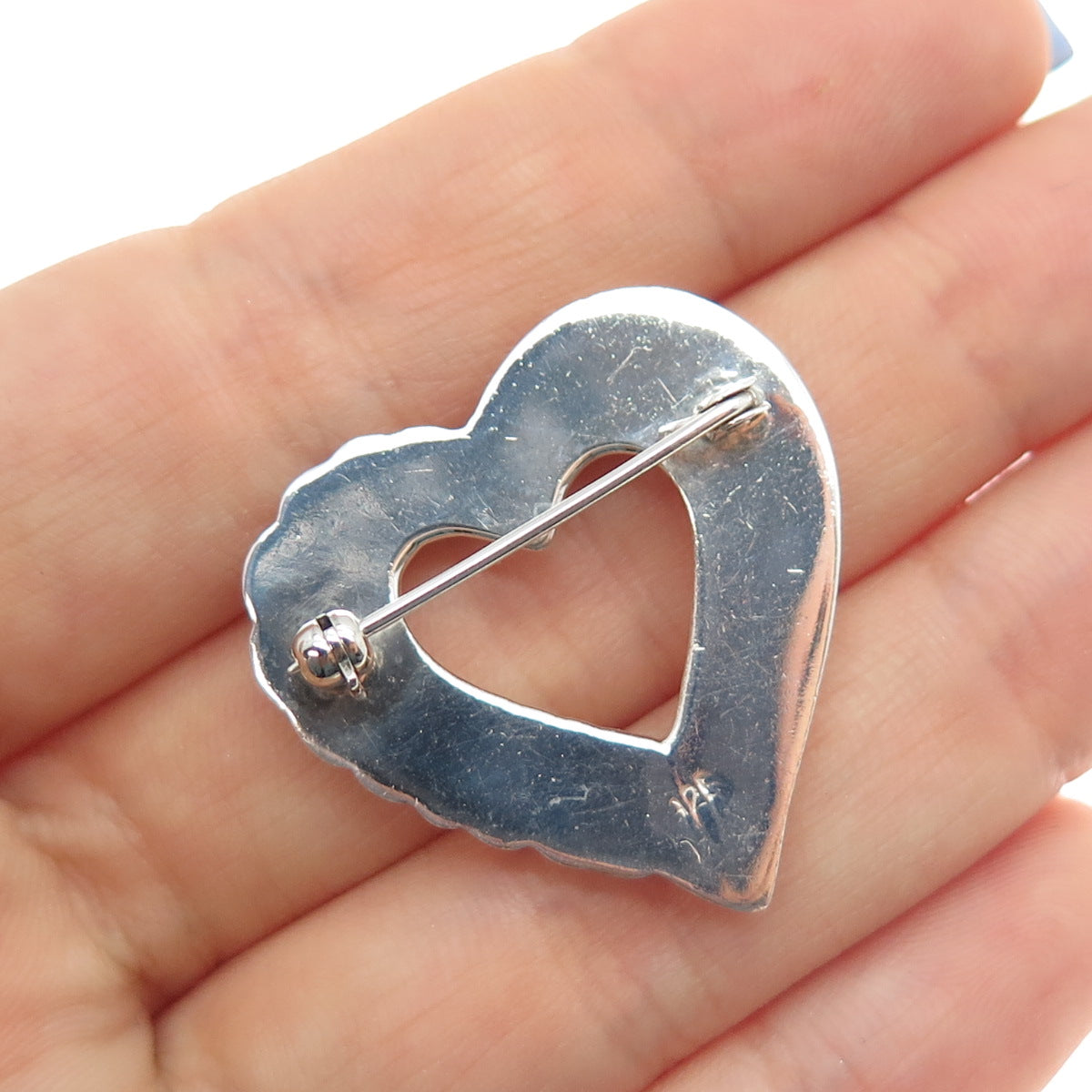 925 Sterling Silver Vintage Ribbed Heart Pin Brooch