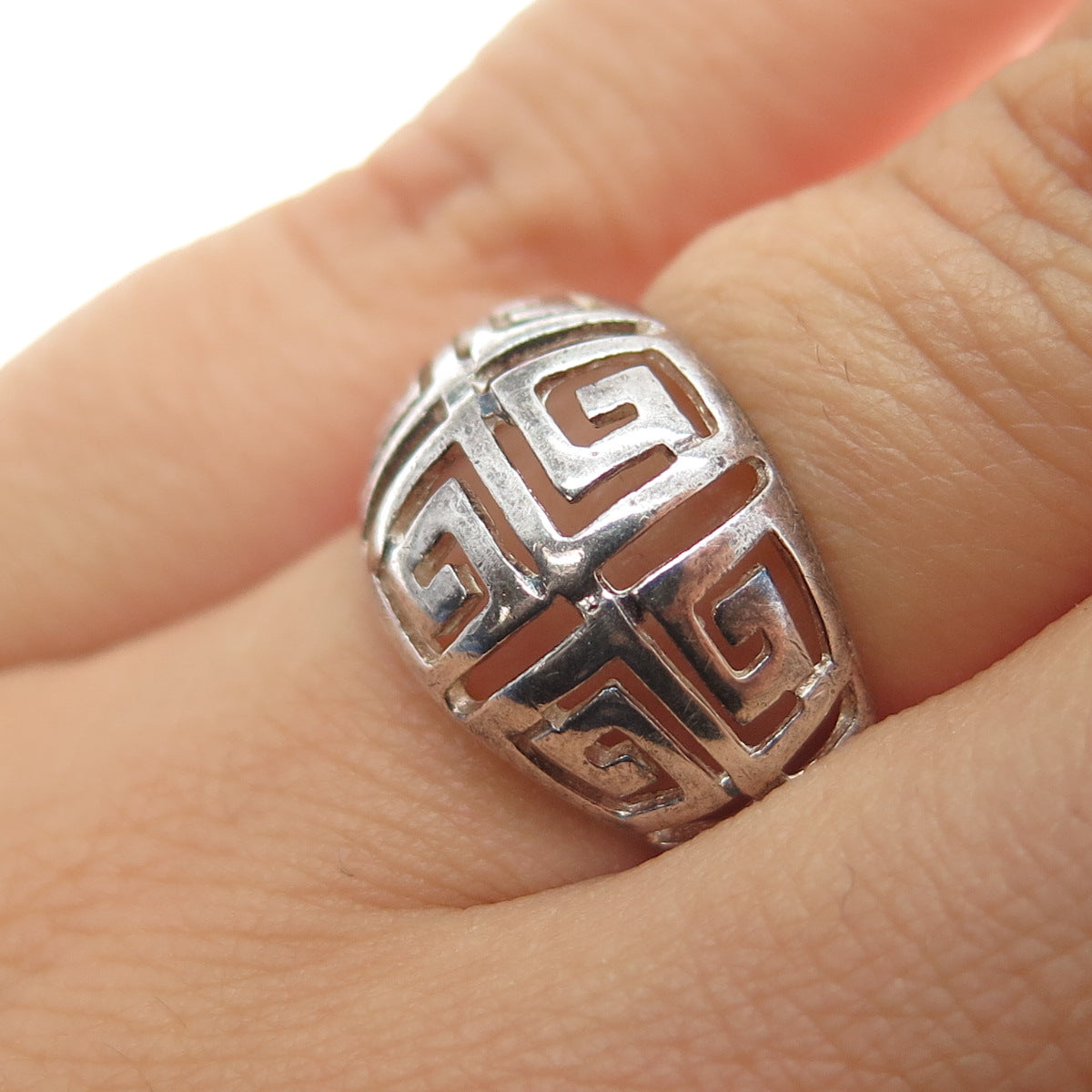 925 Sterling Silver Vintage Greek Maze Oxidized Dome Ring Size 6