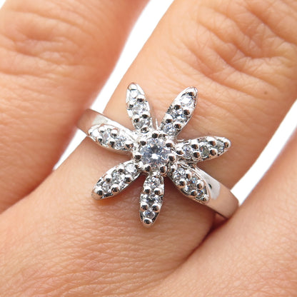 925 Sterling Silver Round-Cut C Z Flower Ring Size 7