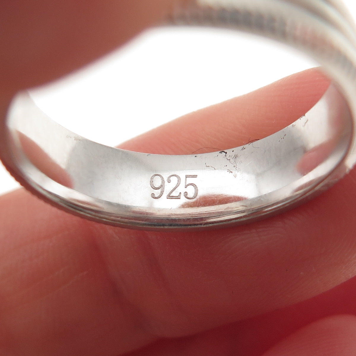 925 Sterling Silver Ribbed Band Ring Size 9.25