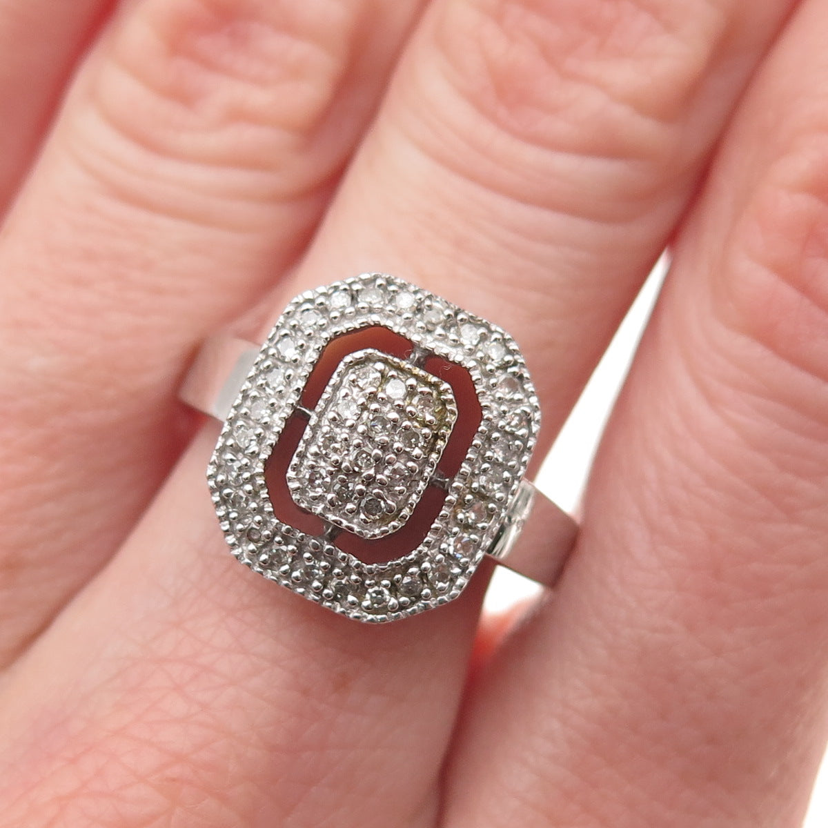 HN Heng Ngai 925 Sterling Silver Real Round-Cut Diamond Ring Size 8