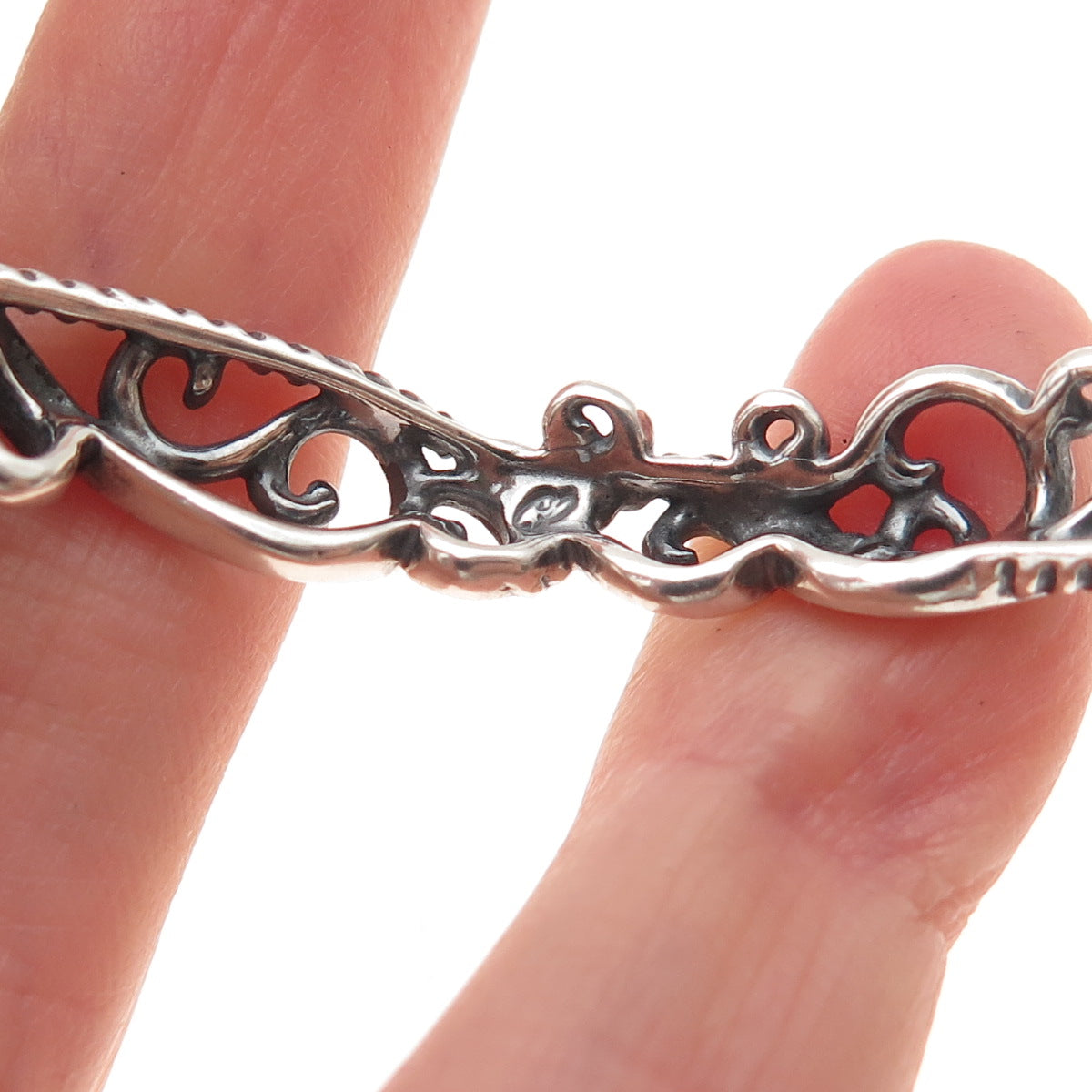 Carolyn Pollack 925 Sterling Silver Vintage Floral Scroll Bangle Bracelet 7.75"