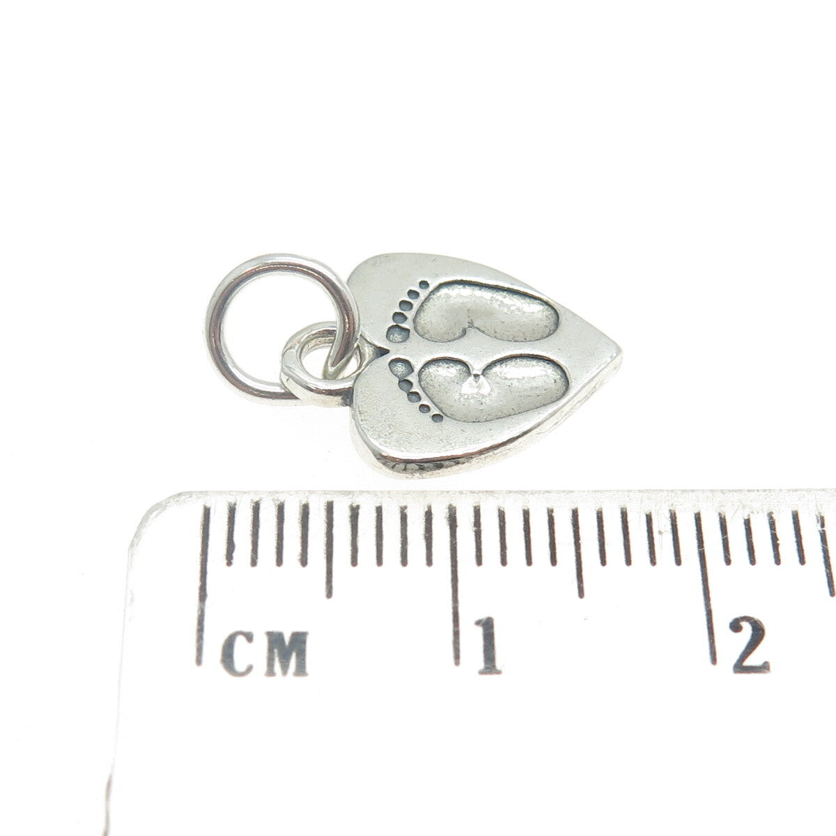 SUNDANCER 925 Sterling Silver Vintage Footprints Heart Minimalist Charm Pendant