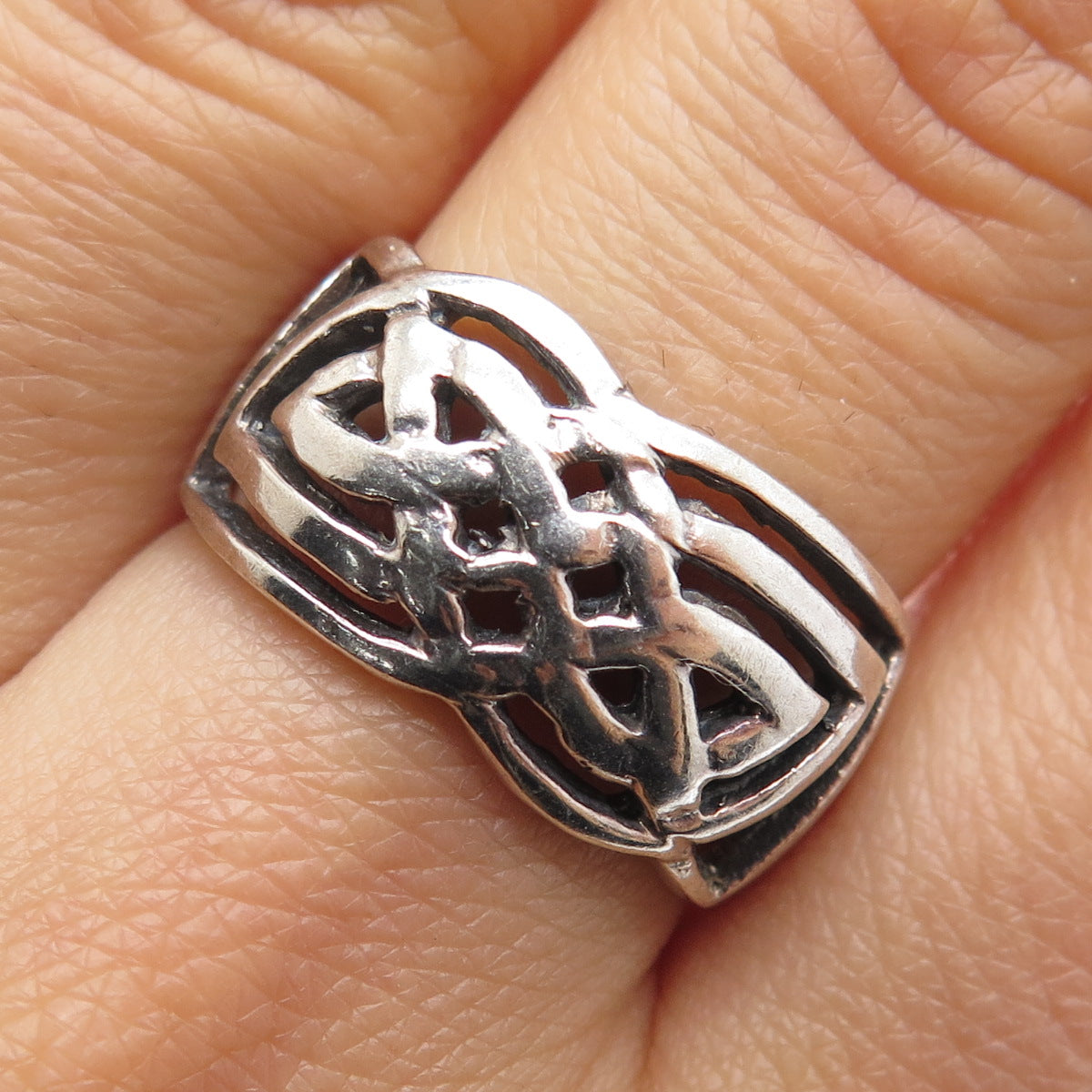 925 Sterling Silver Vintage Celtic Knot Oxidized Ring Size 8.75