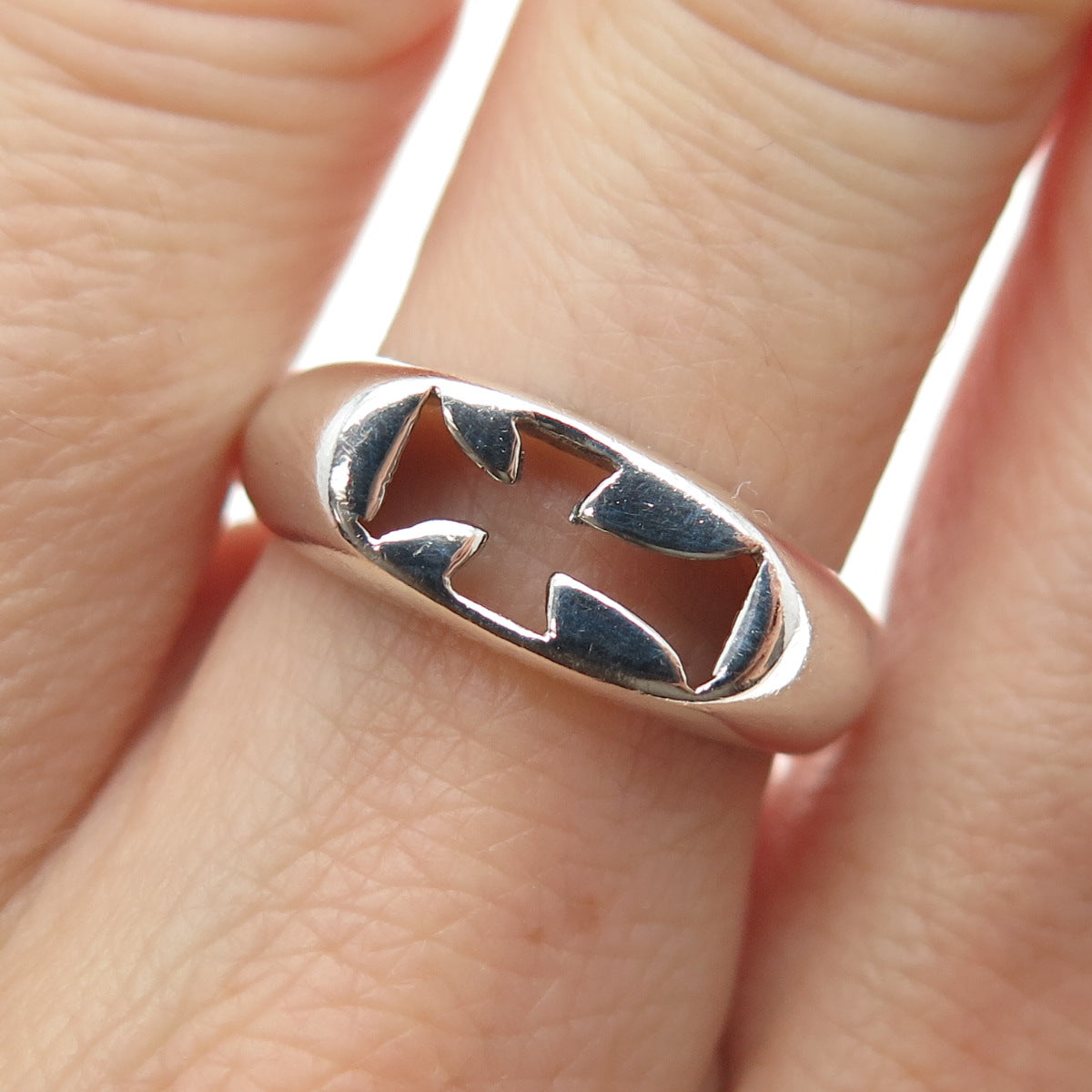 925 Sterling Silver Vintage Cross Religious Ring Size 7.25