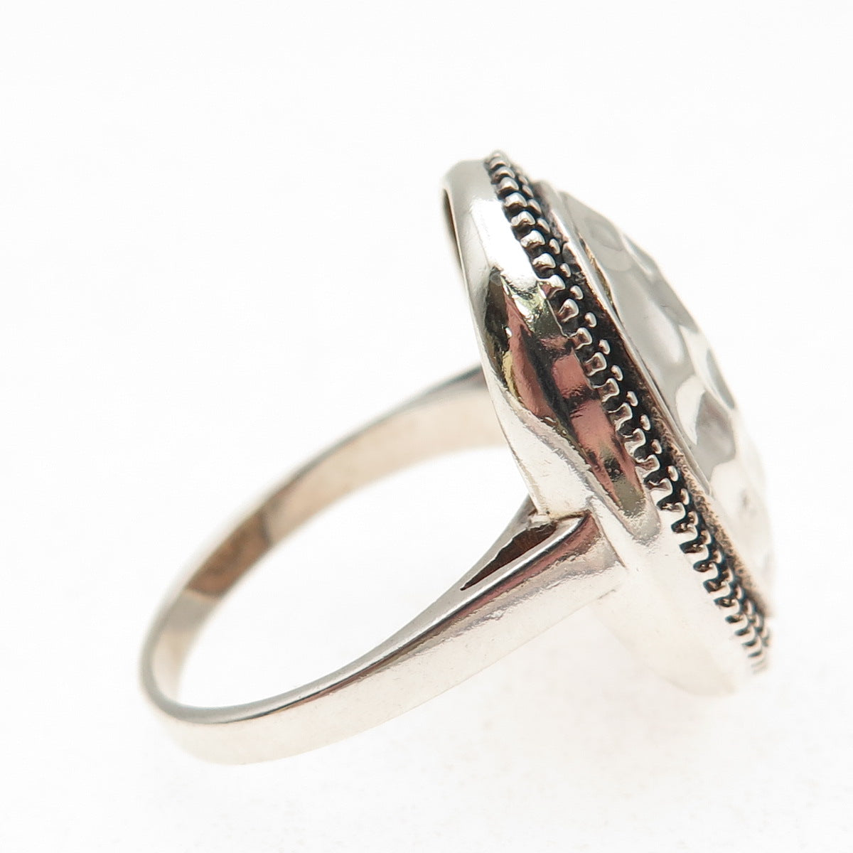 925 Sterling Silver Vintage Modernist Hammered Oxidized Ring Size 8