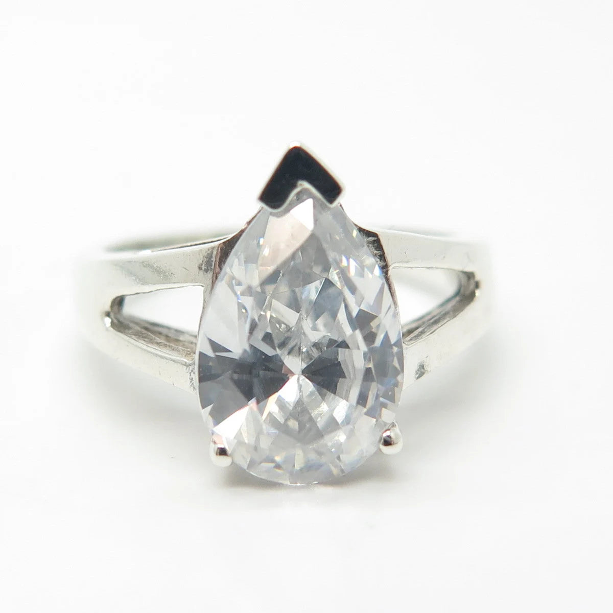 925 Sterling Silver Pear-Cut C Z Ring Size 6.75